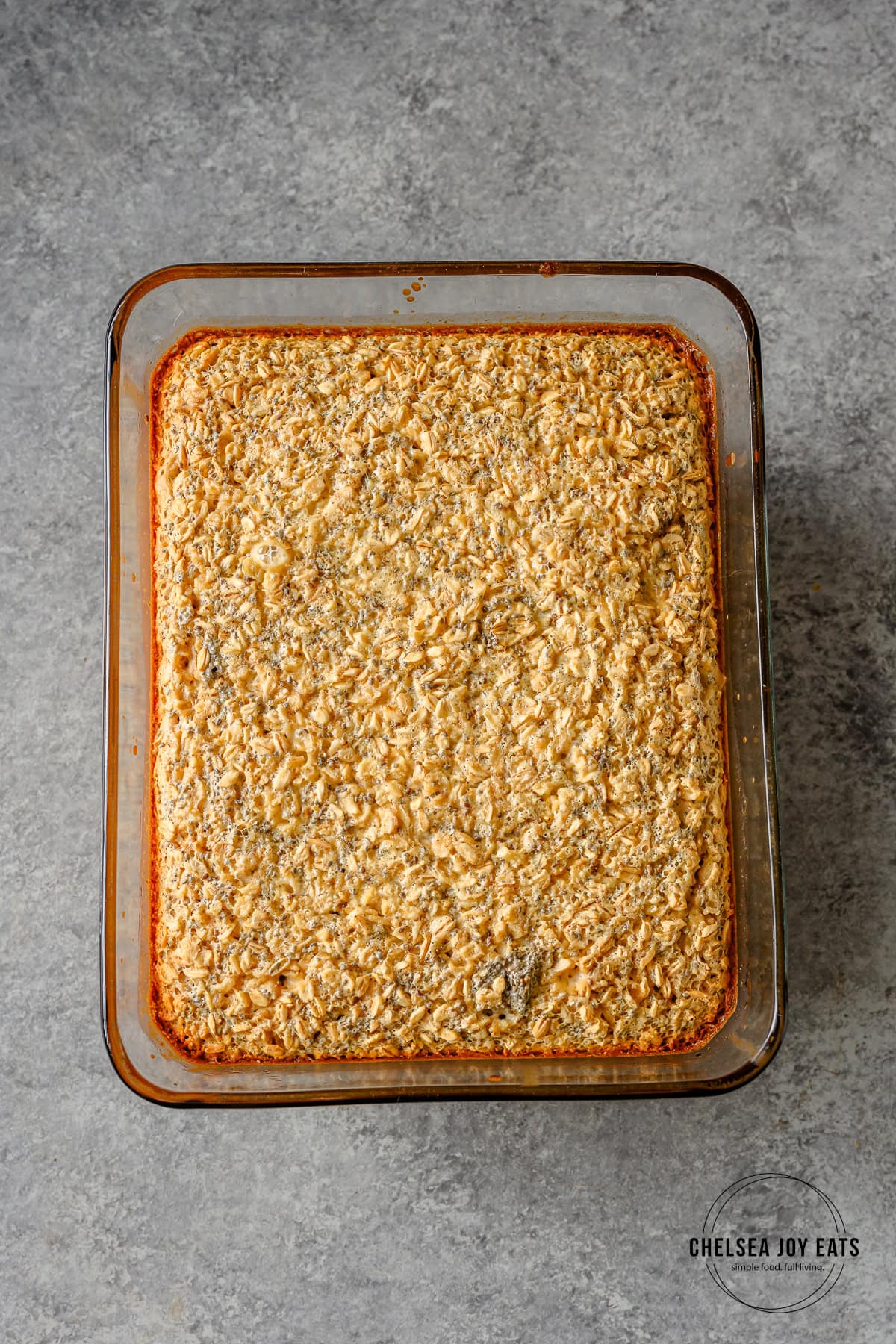 Baked cottage cheese otatmeal in a glass dish.